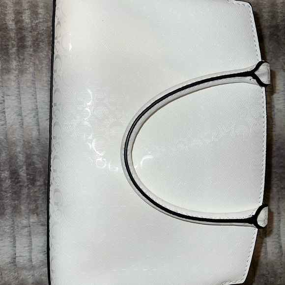 Guess purse satchel crossbody bag white embossed Tupelo NWT - Picture 4 of 5